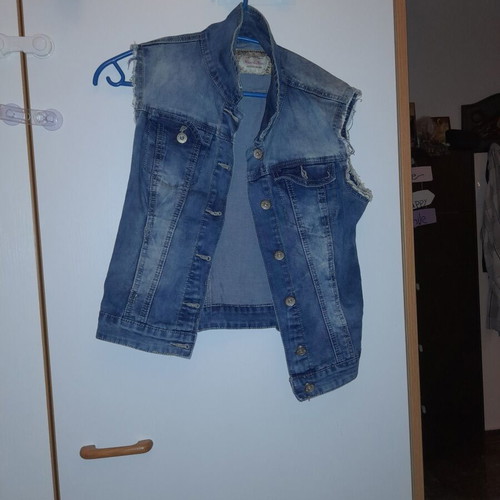 Denim vest like new, blue, fits XS and small