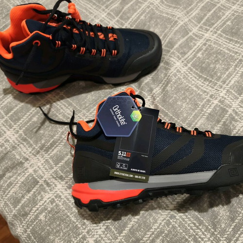 5.11 A/T mid boot new, size 44, blue