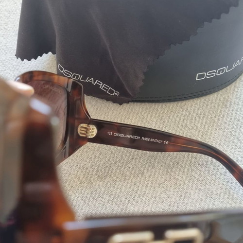 Dsquared2 mask sunglasses like new, brown acetate with gradient lens