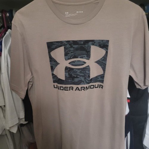 Under Armour medium shirt