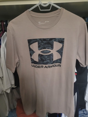 Under Armour medium shirt