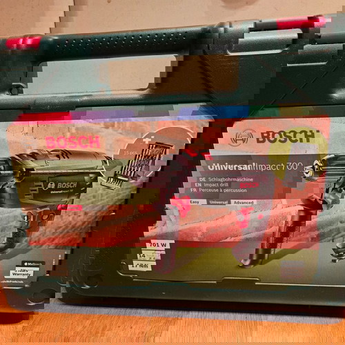 Κρουστικό Δράπανο Bosch Universal Impact 700W σαν καινούργιο