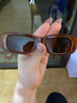 AV sunglasses used in excellent condition