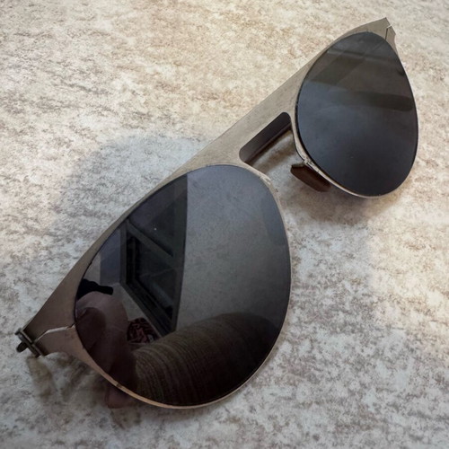 Roundten metal sunglasses silver like new
