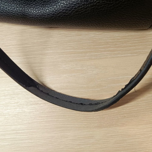 Axel shoulder bag black like new with 3 compartments