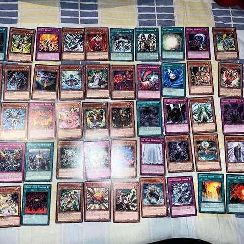 Yu-Gi-Oh! cards used, old school set of 50 -  15,00 - Vendora.gr