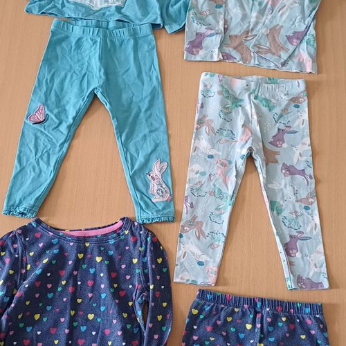 Girls' clothes up to 24 months like new, 17 pieces and 4 sets for 2 years old