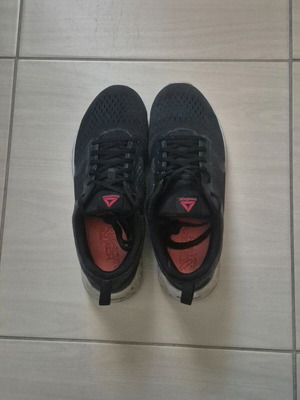 Αθλητικά παπούτσια Reebok μεταχειρισμένα, μαύρα, μέγεθος 44
