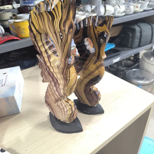 Decorative Table Seahorse Pair like new