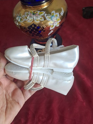 Σανδάλια νούμερο 20 μεταχειρισμένα σε άριστη κατάσταση