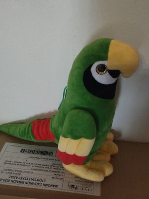 Plush parrot used in good condition