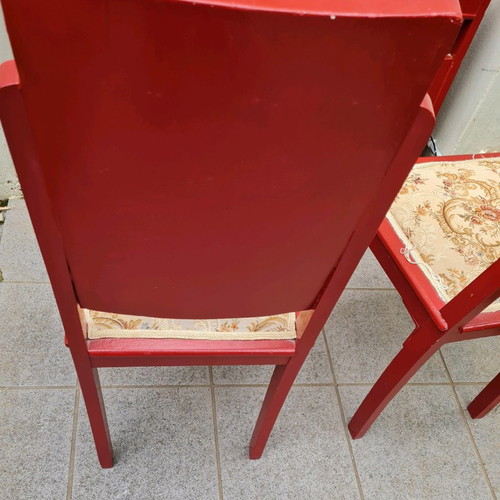 Wooden dining chairs used, pack of 6, red color