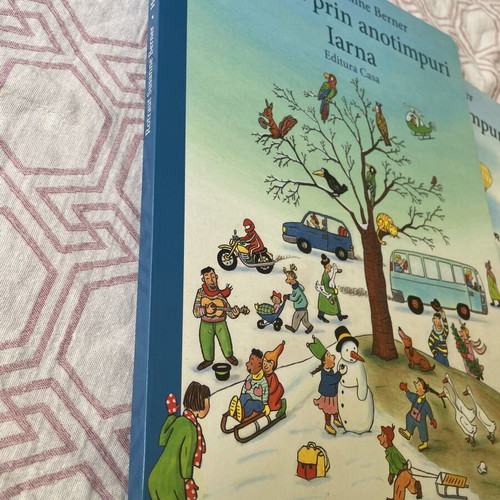 Children's books Winter and Spring set like new, Romanian