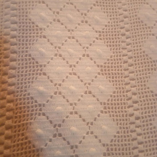 Handmade white crochet vintage blanket like new, 210x190 cm