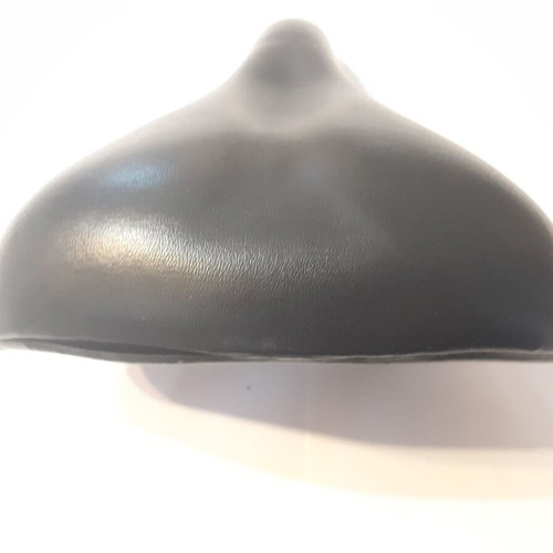 Bicycle saddle like new