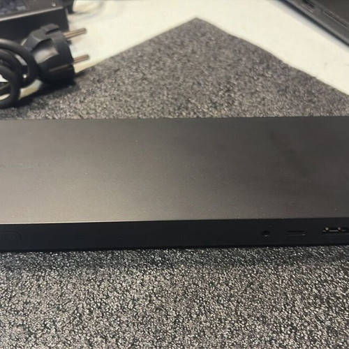 HP USB-C Dock G4 docking station like new, complete set with cables and charger