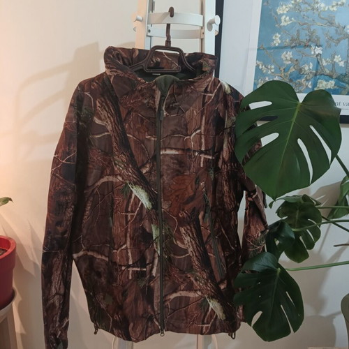 Han Wild Camouflage Hunting Jacket like new, size L, beige and green
