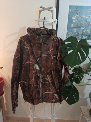 Han Wild Camouflage Hunting Jacket like new, size L, beige and green