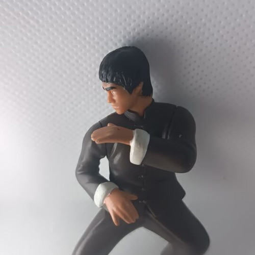 Bruce Lee Bandai Gashapon mini figure 7cm