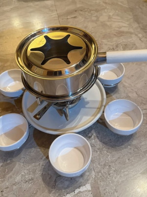 Fondue set like new