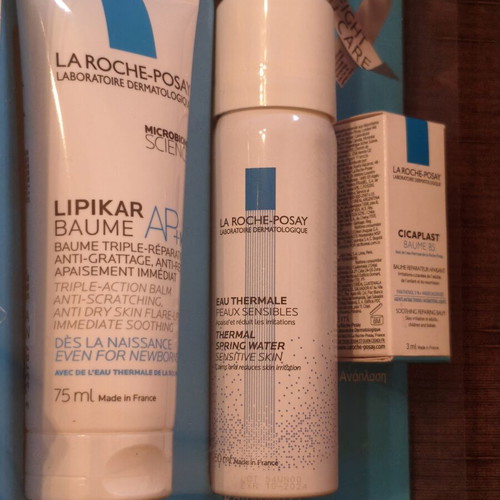 La Roche-Posay Fight With Care skincare set, 3 pieces