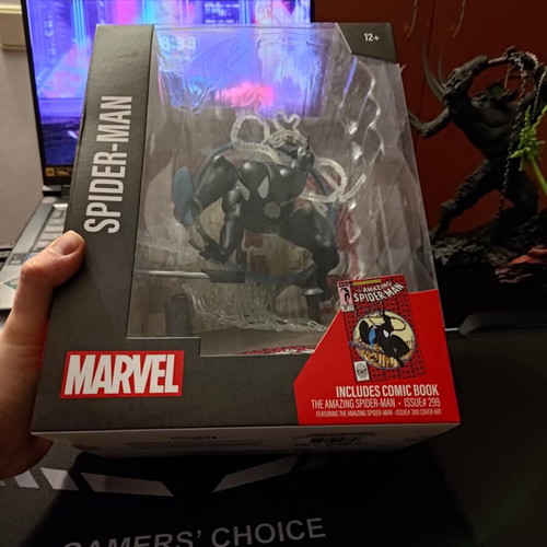 Spider Man figure black suit over 10 inch new with comic