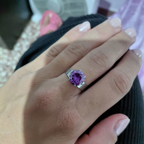 Ring like new, purple