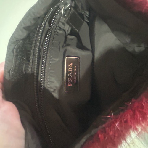 Prada crossbody bag like new, red fur quality