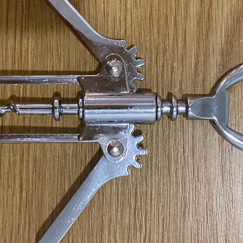 Corkscrew opener new