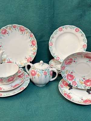 Russian tea set Bozhuri or Utrenny on LFZ Lomonosov like new