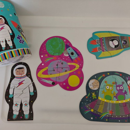 Floss & Rock Space Puzzle like new, 3,4,6 and 8 pieces for ages 3+