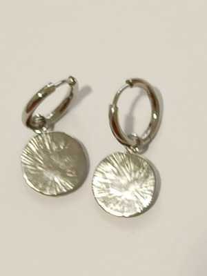 Hoop earrings with green enamel and North star charm