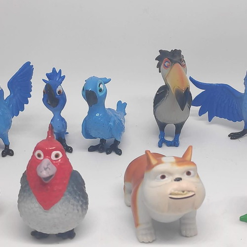 Rio 2 collectible figures set of 12, like new