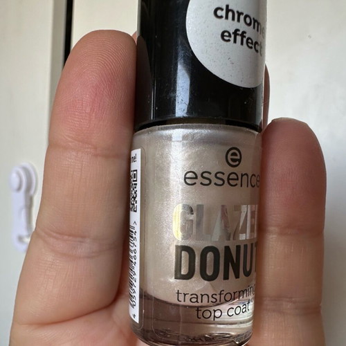Nail polish set like new with L’Oréal silver and blue gel top coat