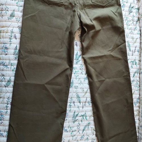 Pants new, size L 40 12, green