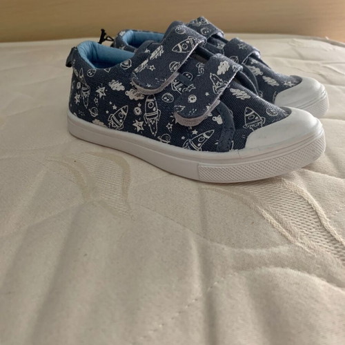 Shoes new, size 27, white and blue