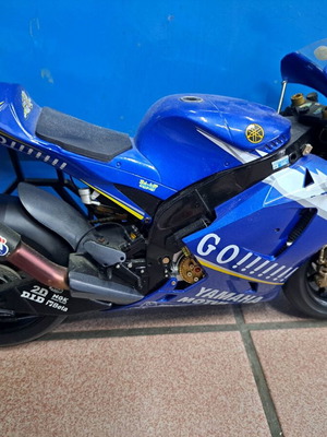 Yamaha R1 collectible miniature new