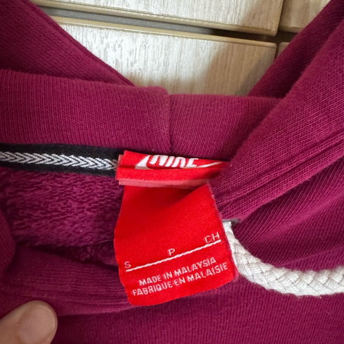 Nike women's hoodie with pockets used