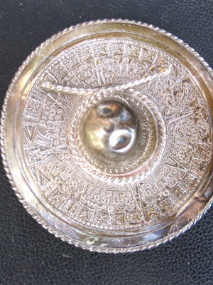 Silver decorative small hat like new with rich craftsmanship