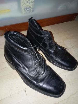Men's leather black formal ankle boots like new, size 42