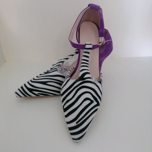 Suede pumps new size 39 with zebra pattern and purple details