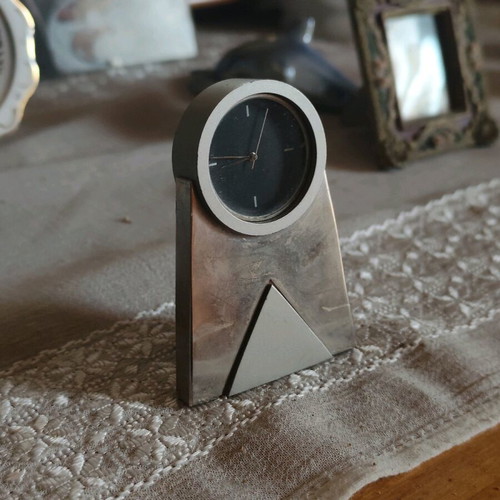 Vintage metal analog bedside clock like new
