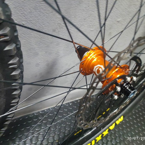 Custom Wheelset 29" Industry Nine Hydra with DT Swiss EX 511 and Sapim CX-Ray, like new