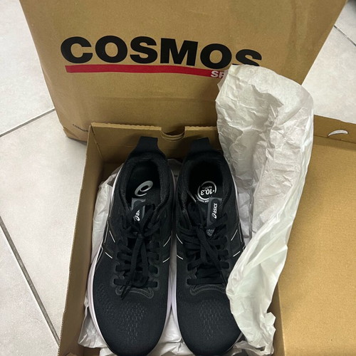 Asics Gel Kayano 32 athletic shoes like new, size 38, black and white