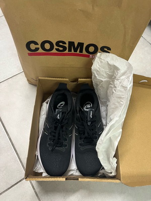 Asics Gel Kayano 32 athletic shoes like new, size 38, black and white