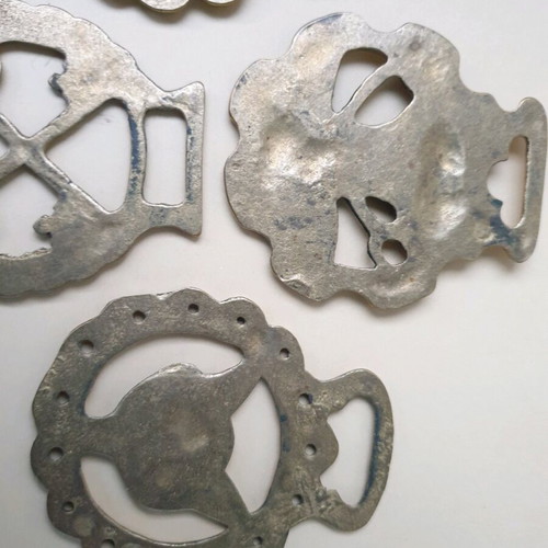 Authentic brass horse medallions set of 4 like new