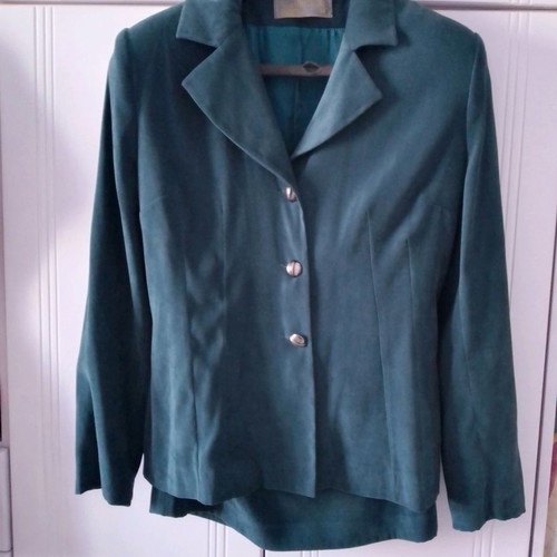 Suit set with jacket and skirt like new, size M