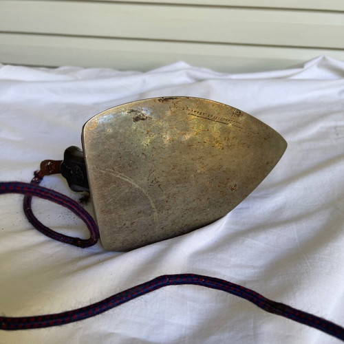 Old iron used with cable for decoration