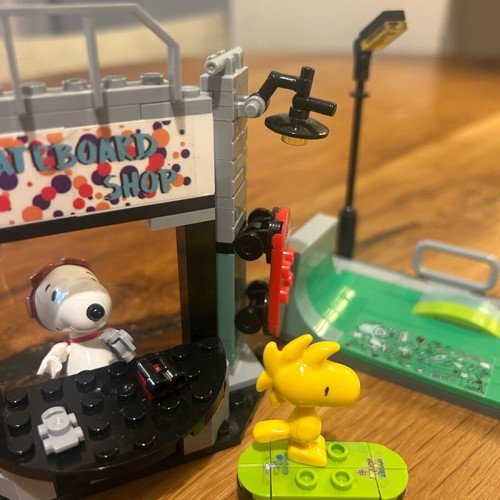Peanuts LN8011 building blocks like new from MINISO shop with instructions