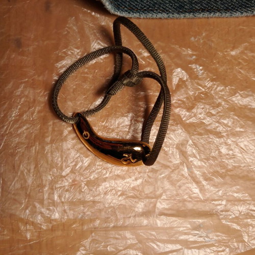 Gold bracelet elastic with khaki cord